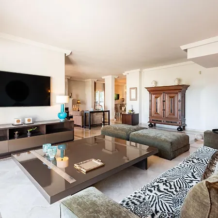 Palm Frontline Penthouse מארבלה