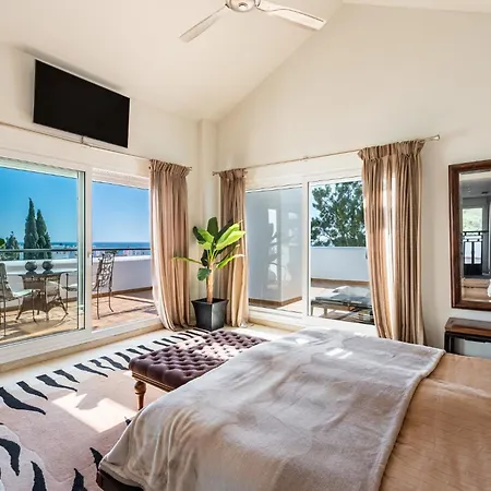Palm Frontline Penthouse מארבלה